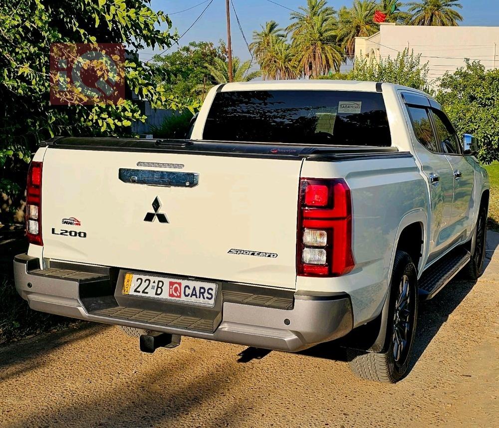 ميتسوبيشي L200